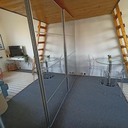 In Heritage Bldg 아파트